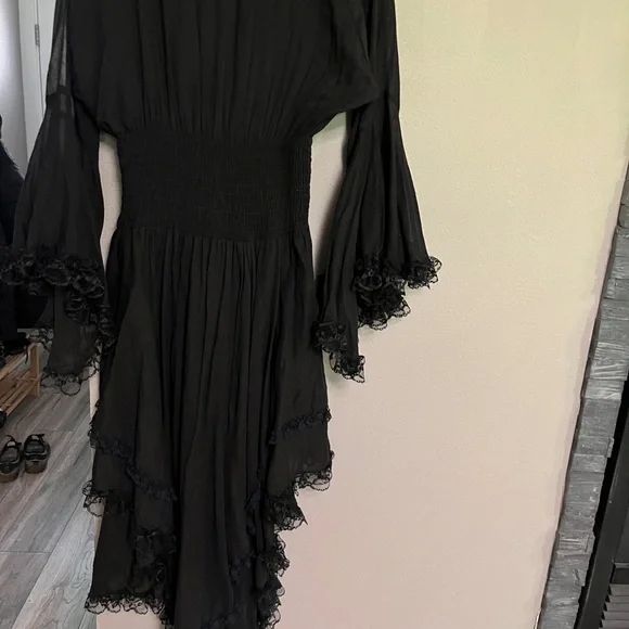 Elaborately detailed pirate/gothic flowing sleeve black peasant dress. - Picture 6 of 11